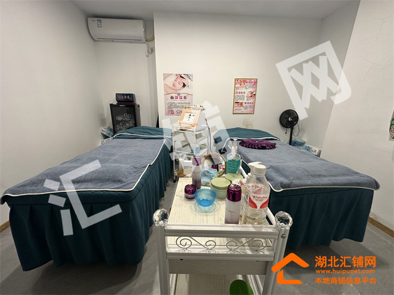 富康小区临街100㎡商铺整体出租！