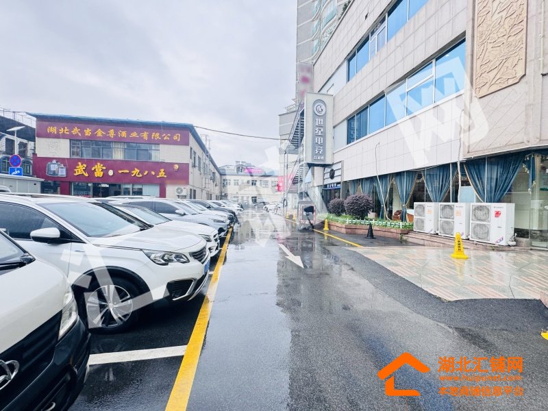 白浪祥安廣場臨街500㎡足浴店轉(zhuǎn)讓！