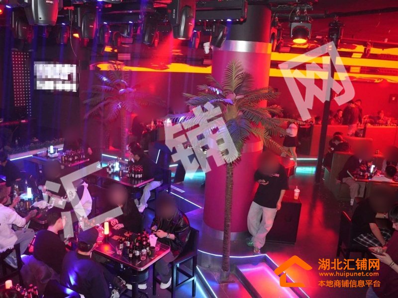 虧本轉(zhuǎn)！日均流水X萬的網(wǎng)紅酒吧，因擴店忍?