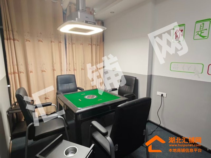 武当山太和大道200㎡精装自助棋牌转让