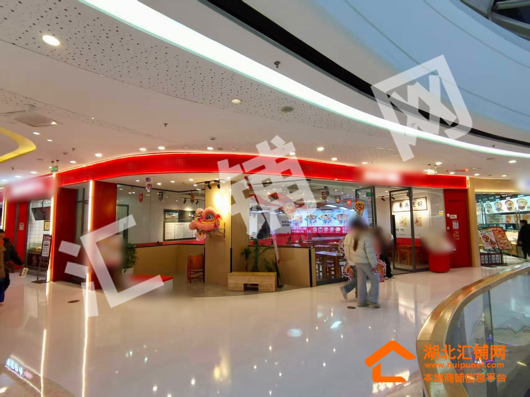 万达商场内3楼电梯口140㎡餐饮对外转让或合