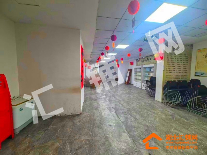 六堰万象国际五楼200㎡精装门面出租